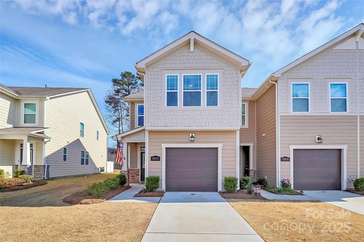 16042 Red Buckeye Lane sold home in Magnolia Walk, Huntersville, NC
