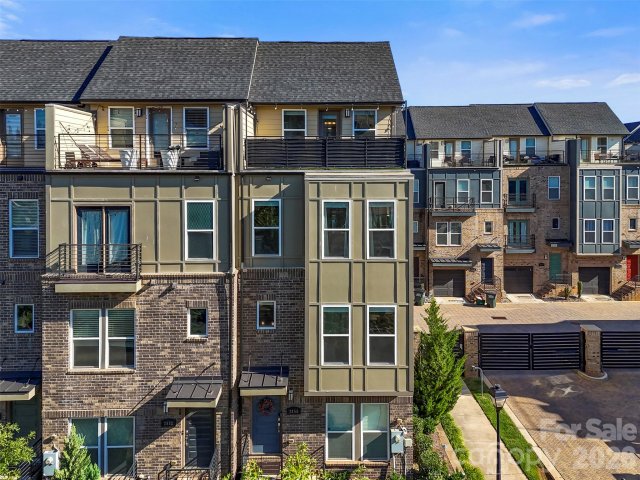 2856 Grand Union Way sold home in South Village, Charlotte, NC