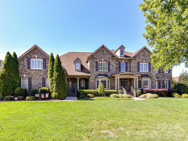 320 Fox Chase Court sold home in Marvin Creek, Waxhaw, NC