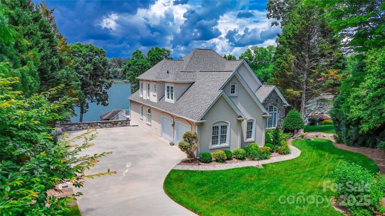1563 Calls Lodge Court sold home in East Shores, Morganton, NC