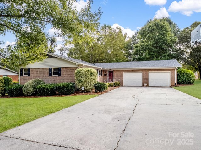 135 Greenview Drive sold home in Southwood Park, Kannapolis, NC