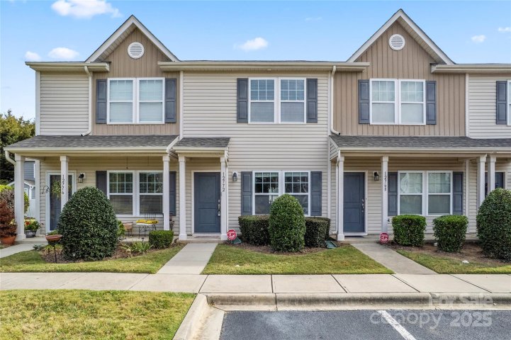 12772 Persimmon Tree Drive sold home in Calloway Glen, Charlotte, NC