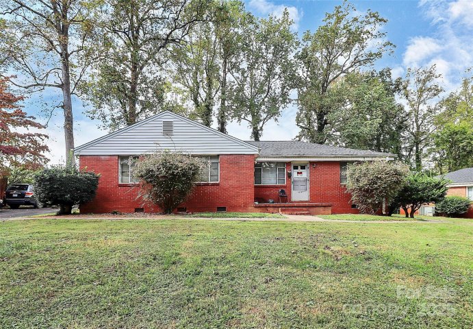 1914 Manteo Court sold home in Marlborough Woods, Charlotte, NC