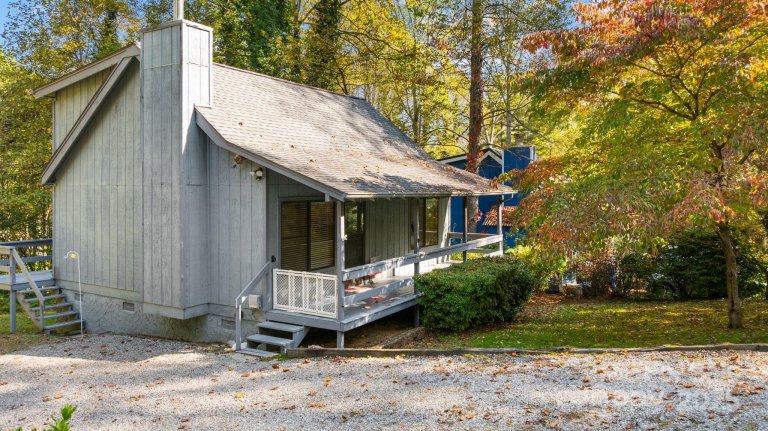 52 Susan Drive sold home in Woodlands Village, Maggie Valley, NC