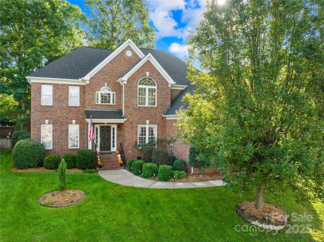 18937 Southport Drive sold home in Jetton Cove, Cornelius, NC