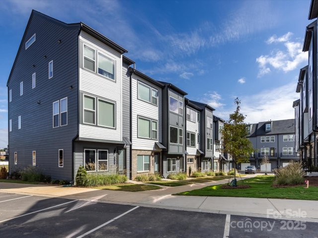 5719 Castlerea Drive sold home in Southmont, Charlotte, NC