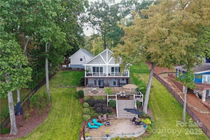 1230 Lake Drive 9 Drive sold home in High Rock Lake, Lexington, NC