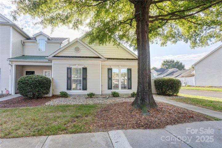 6315 Professional Boulevard active home in Harrisburg Town Center, Harrisburg, NC