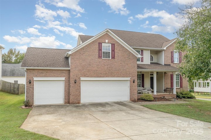 14902 Bridle Trace Lane sold home in Bridlestone, Pineville, NC