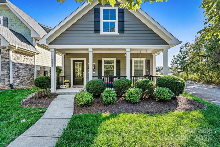 7520 Fairway Villa Circle sold home in Westport Lakeside, Denver, NC