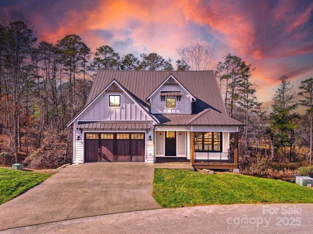 202 Westridge Farm Road active home in Olivette, Asheville, NC