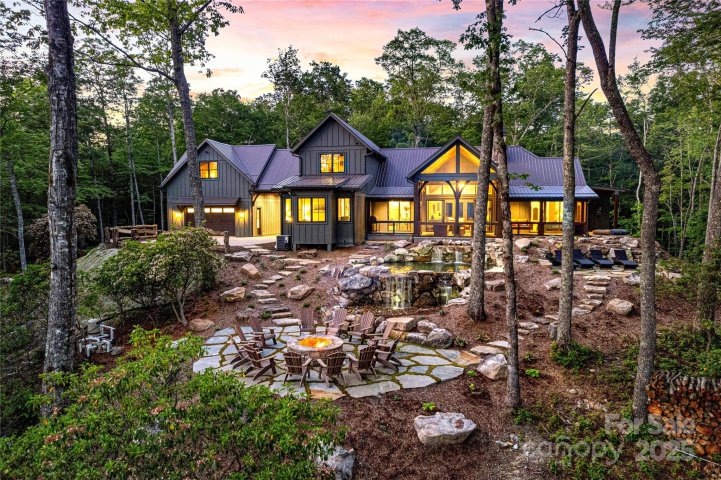 A home in Stonefly, Cashiers
