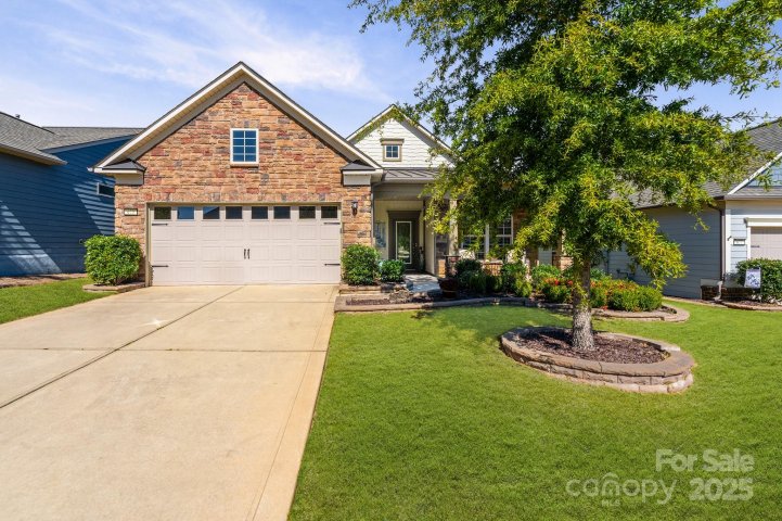 673 Birchway Drive active home in Carolina Orchards, Fort Mill, SC