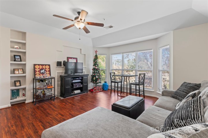 529 N Graham Street 3G active home in Fourth Ward, Charlotte, NC