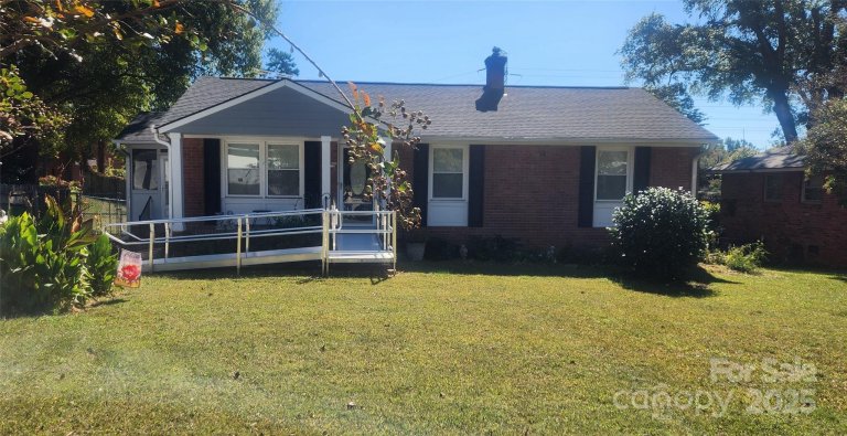 5511 Radford Avenue pending home in Yorkmont Park, Charlotte, NC