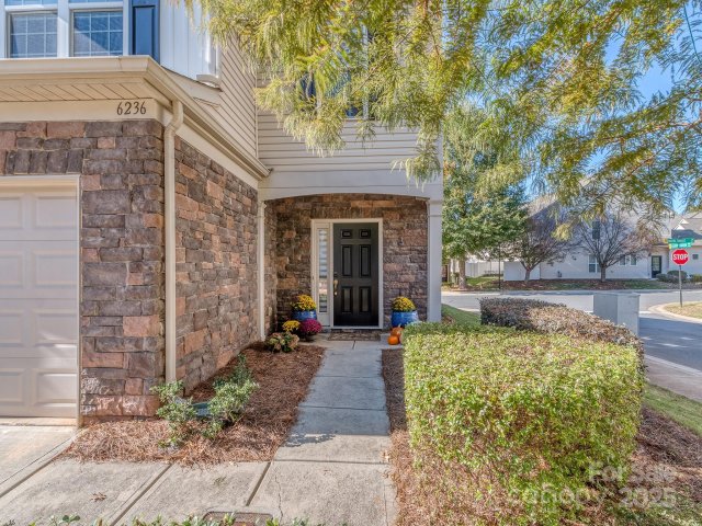 6236 Rockefeller Lane active home in Park South Station, Charlotte, NC