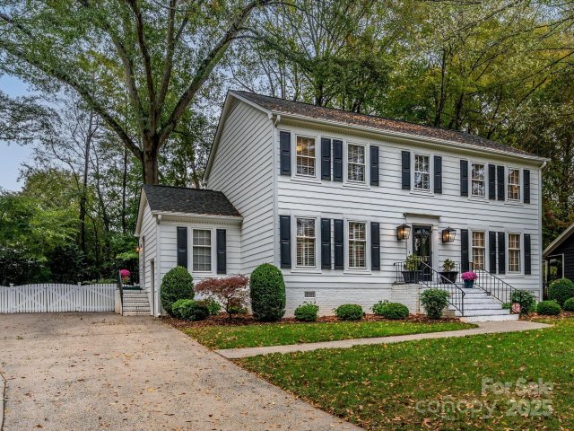 4913 Crooked Oak Lane sold home in Woodbridge, Charlotte, NC