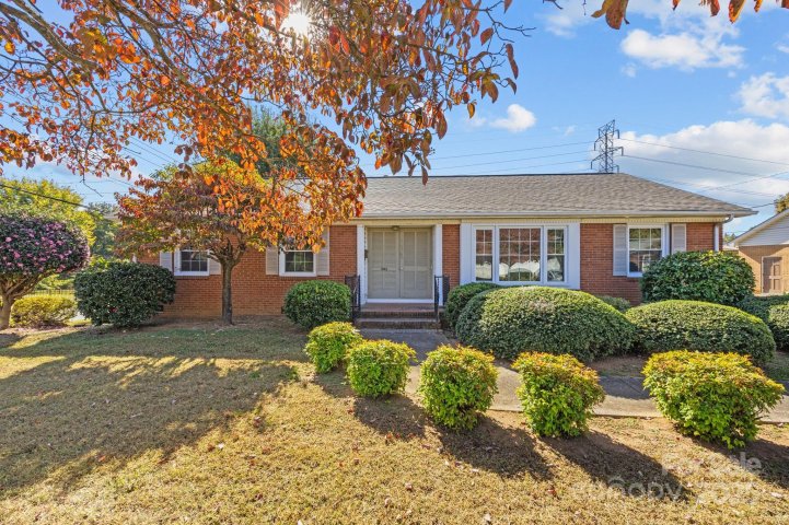 1643 Laurel Lane sold home in Kingswood, Gastonia, NC