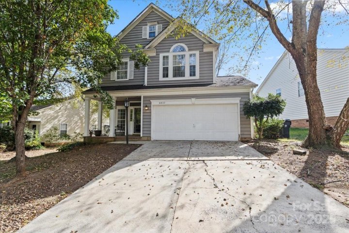 8927 Little Hampton Place sold home in Cambridge, Charlotte, NC