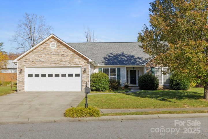 24 Meadow Pathway Drive sold home in Cottages at Livingston Farms, Fletcher, NC