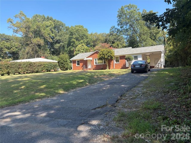 5206 Burke Drive active home in Hidden Valley, Charlotte, NC