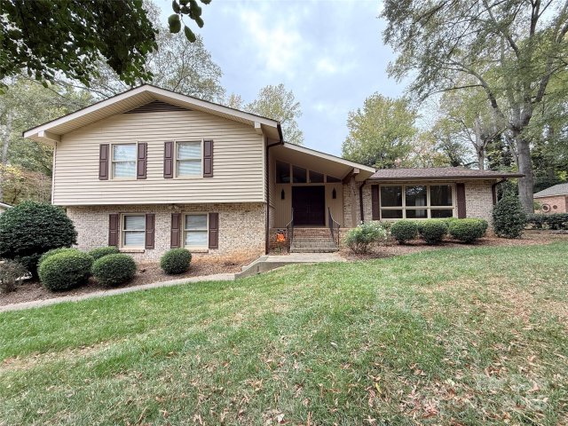 1779 Windsor Drive sold home in Arrowood Estates, Lancaster, SC
