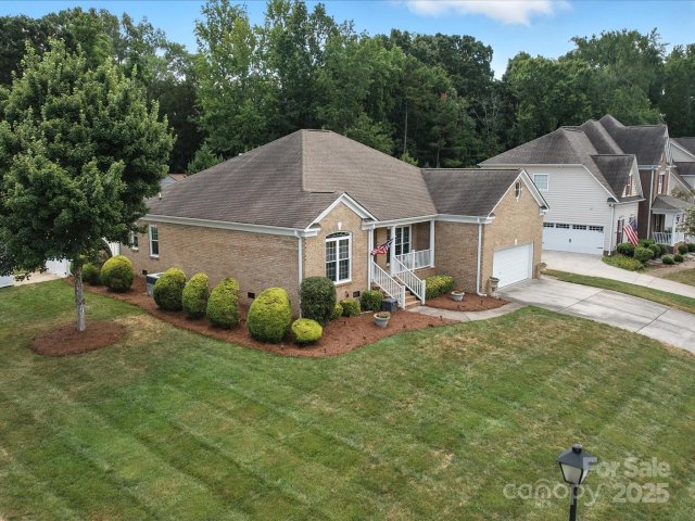 11761 Crossroads Place sold home in Porters Landing, Concord, NC