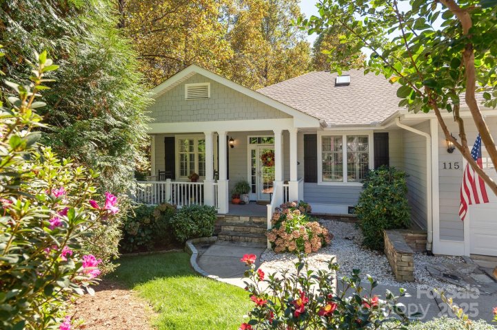 115 Chancery Court active home in Kenmure, Flat Rock, NC