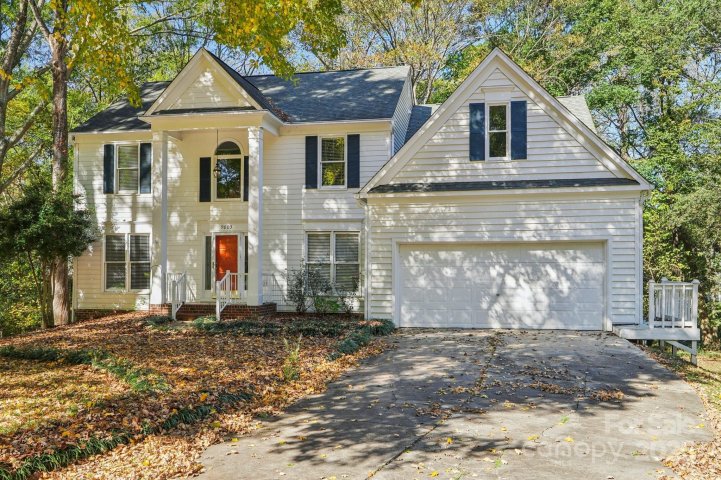 9003 Maple Hill Court sold home in Cedarfield, Huntersville, NC