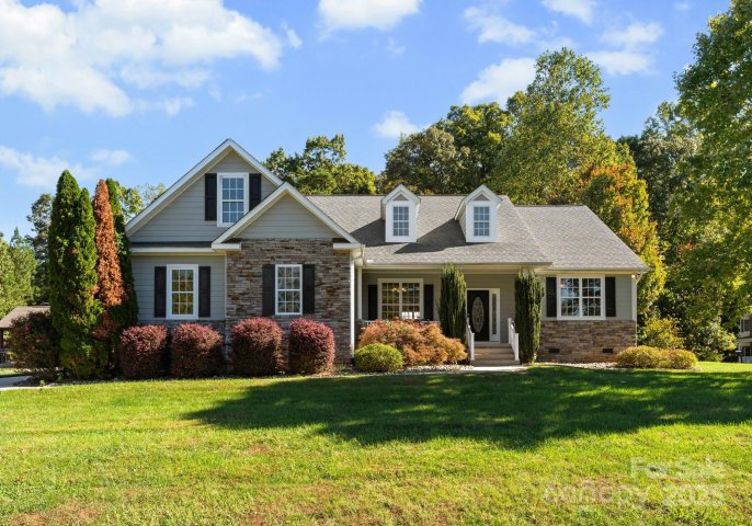 193 Winding Creek Drive sold home in Twin Creek Estates, Troutman, NC