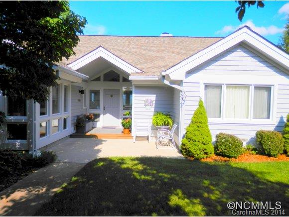 140 Oakcrest Lane sold home in Laurel Ridge, Waynesville, NC