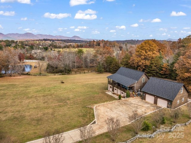 557 Emerald Parkway sold home in Emerald Lake, Rutherfordton, NC