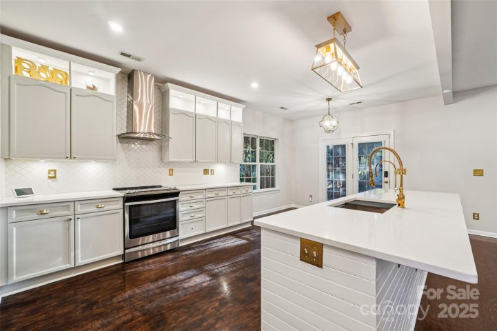 8418 Bampton Drive sold home in Poplar Woods, Concord, NC