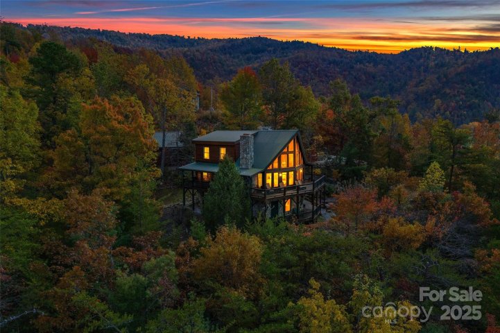 525 Sunrise Path sold home in Deerwood, Marion, NC