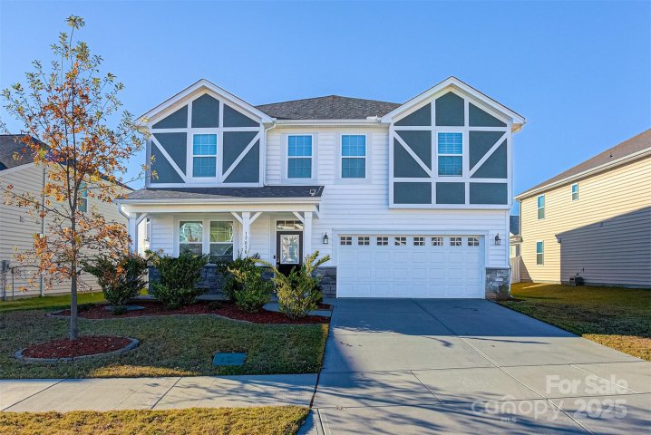 17030 Carolina Pine Row pending home in Ridgewater, Charlotte, NC