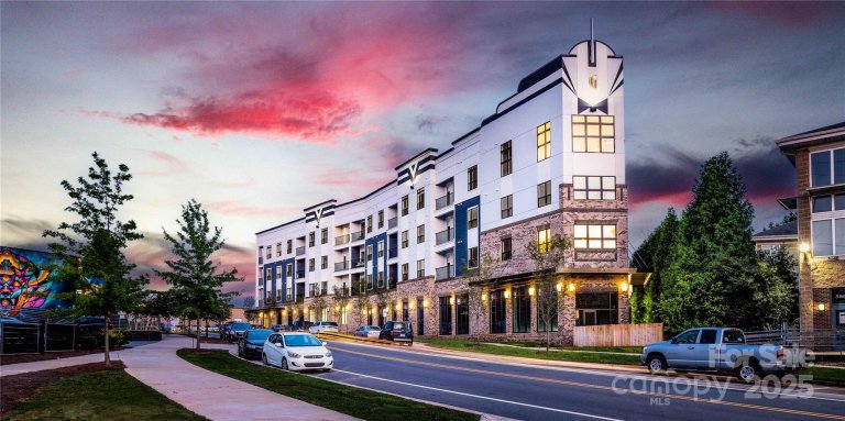 3630 N Davidson Street 3301 pending home in The Arts District, Charlotte, NC