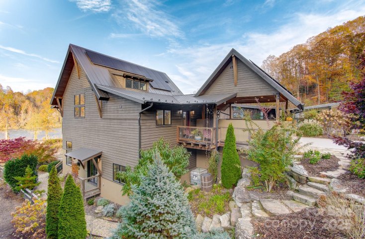 40 River Run active home in Olivette, Asheville, NC