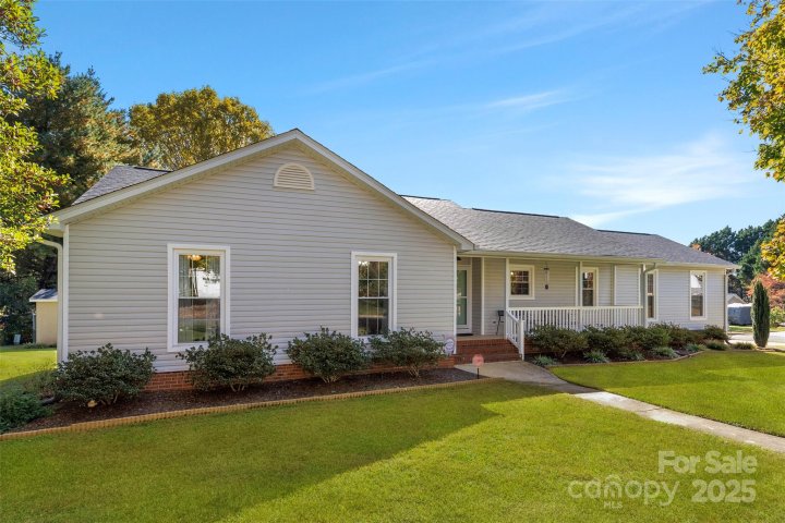 4330 Cross Ridge Drive sold home in Huntington Forest, Gastonia, NC