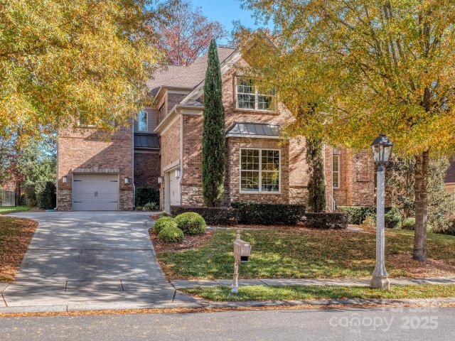 5711 Copperleaf Commons Court sold home in Enclave, Charlotte, NC