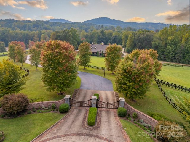 Lot 20 Mapleton Lane sold home in Derbyshire, Columbus, NC