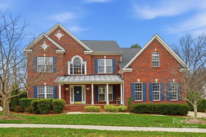 11416 Foggy Bank Lane active home in Mt Isle Harbor, Charlotte, NC