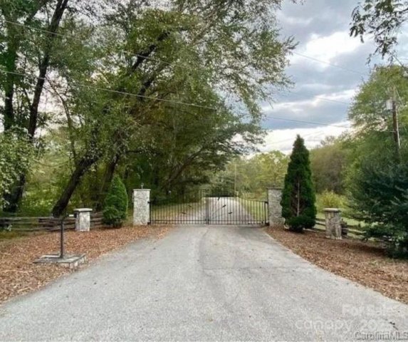 36 Everette Drive sold home in The Meadows at Lake James Station, Nebo, NC