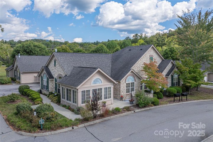 90 Mountain Meadow Circle U3 sold home in Hamburg Crossing, Weaverville, NC