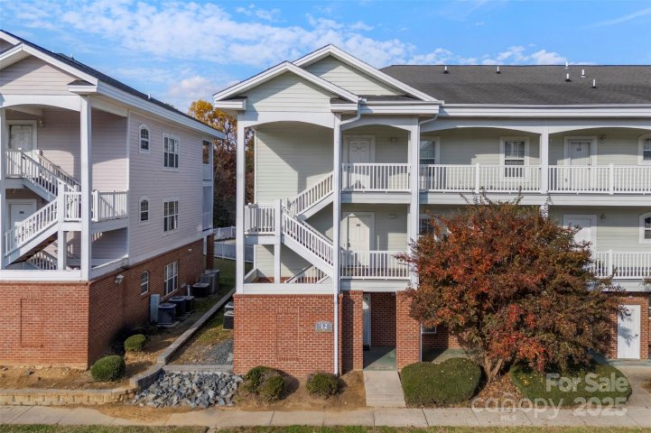 9271 Meadow Vista Road sold home in Heatherstone, Charlotte, NC
