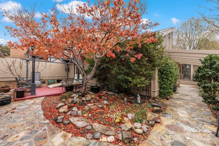 5134 Dunes Court sold home in Carmel South, Charlotte, NC