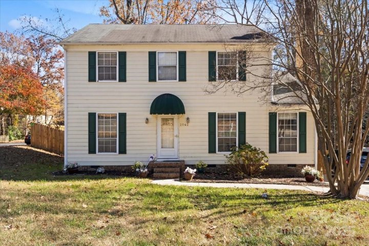 2042 Killarney Place sold home in Wexford, Charlotte, NC