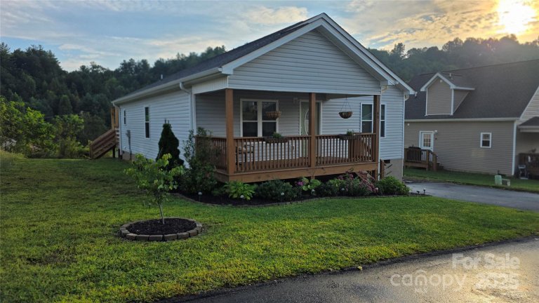 48 Patriot Place sold home in Rock Creek Village, Mars Hill, NC
