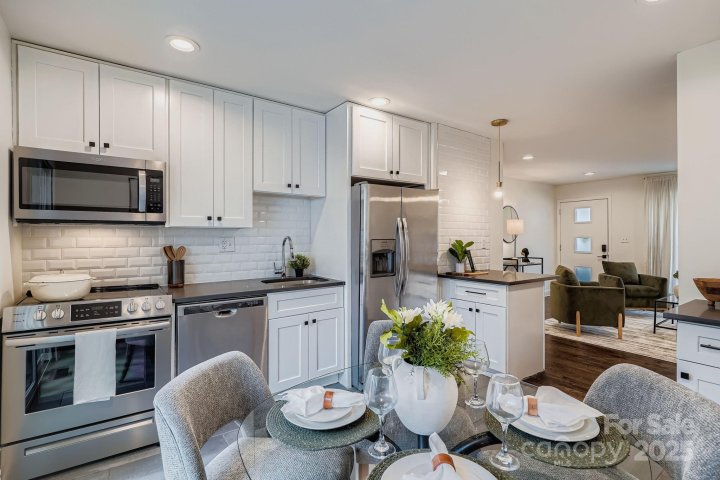 1608 Herrin Avenue sold home in Shamrock Green, Charlotte, NC