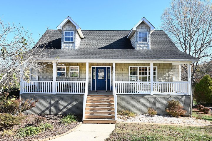 Homes in Pebble Creek, Hickory