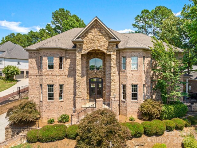 1486 Winged Foot Drive sold home in Verdict Ridge, Denver, NC